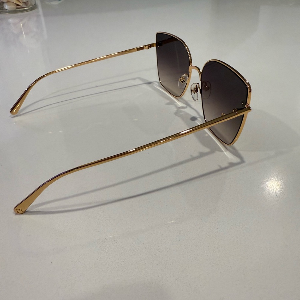 Louis Vuitton Charm Cat Eye Sunglasses - Picture 6 of 10
